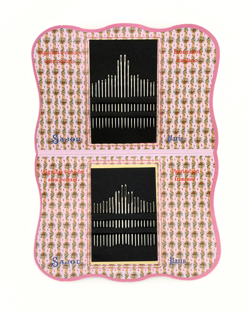 Set of sewing needles in a pink case with Sajou branding