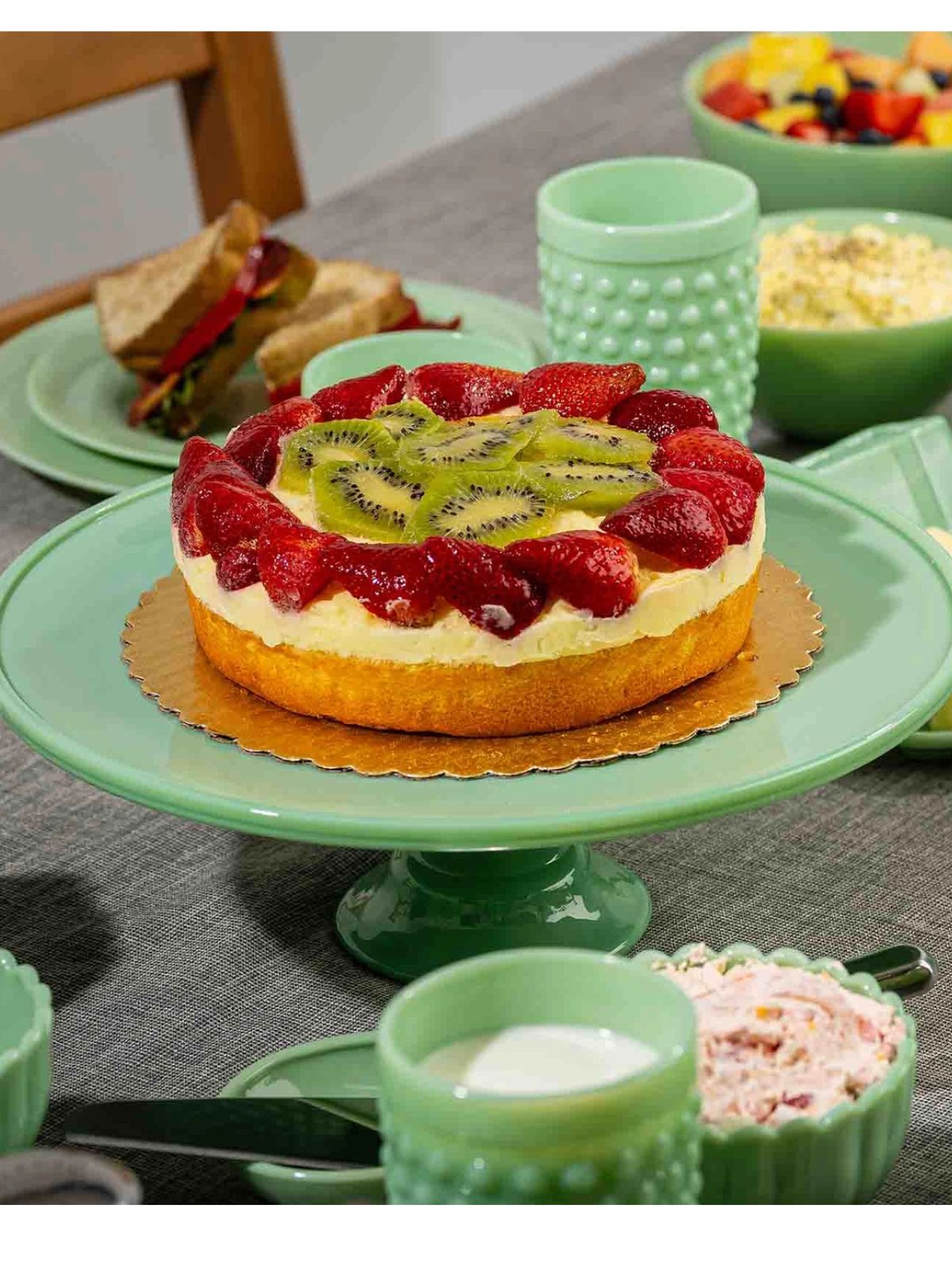 Tablecraft Glass Collection Cake Stand